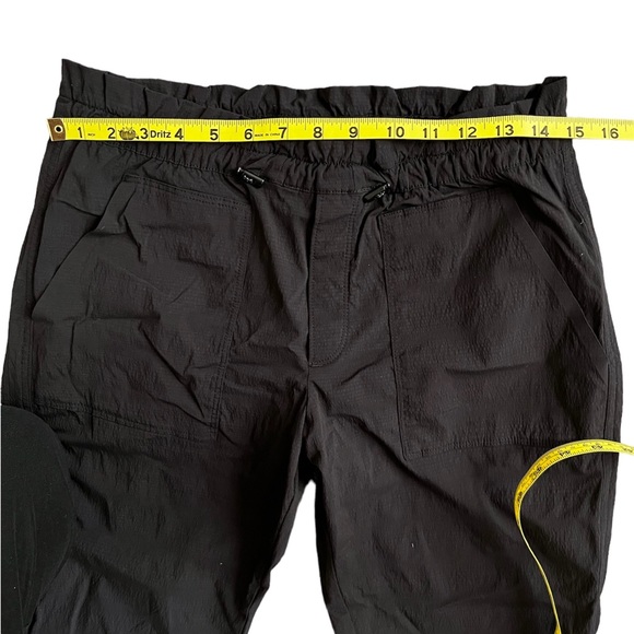 Athleta black pants size 6 - Picture 7 of 9